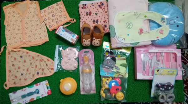 17-in-1 Newborn Baby Essentials Combo Gift Set – Unisex Baby Care Kit with Clothes, Grooming, Feeding & Toys